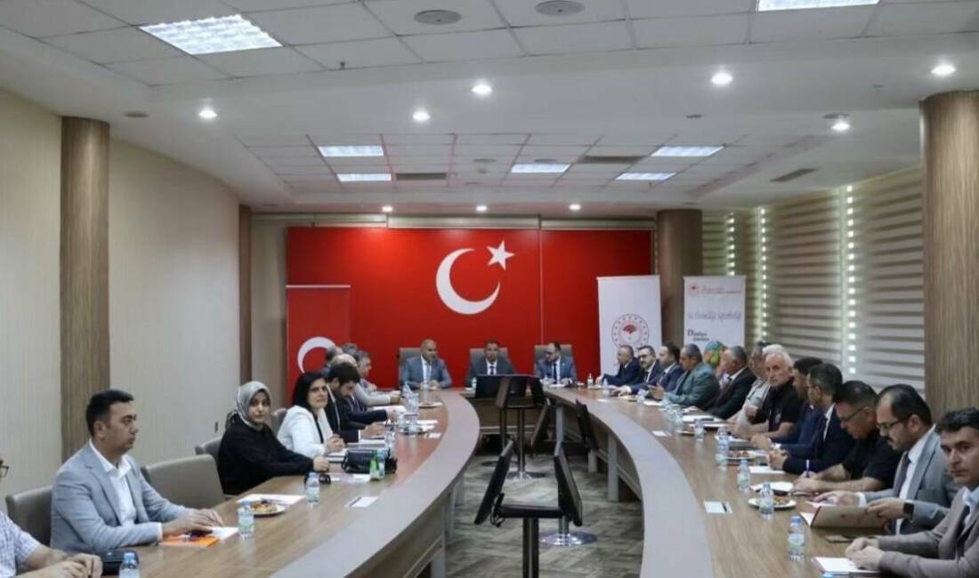 Aksaray’da Su Alarmı: Kritik Tedbirler Masaya Yatırıldı Aksaray’da 2026 Yılı İl Su Kurulu Toplantısı gerçekleştirildi. Kuraklıkla mücadele,