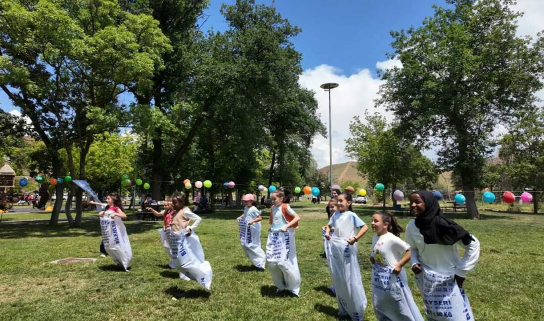Aksaray İHH’dan geleneksel çocuk şenliği Aksaray İHH İnsani Yardım Derneği tarafından her yıl düzenli olarak