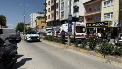 Kayseri'nin Yahyalı ilçesinde motosikletin devrilmesi sonucu yaralanan sürücü tedavi altına