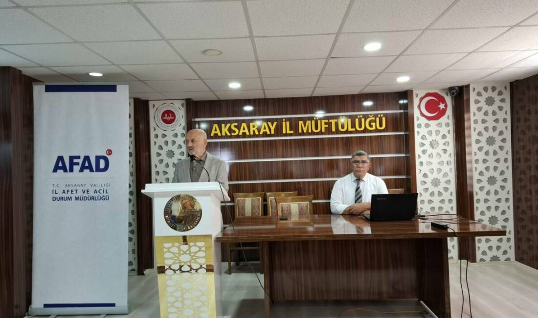 Aksaray’da din görevlilerine afet eğitimi AFAD Aksaray İl Müdürlüğü tarafından İl Müftülüğü personeli ve din