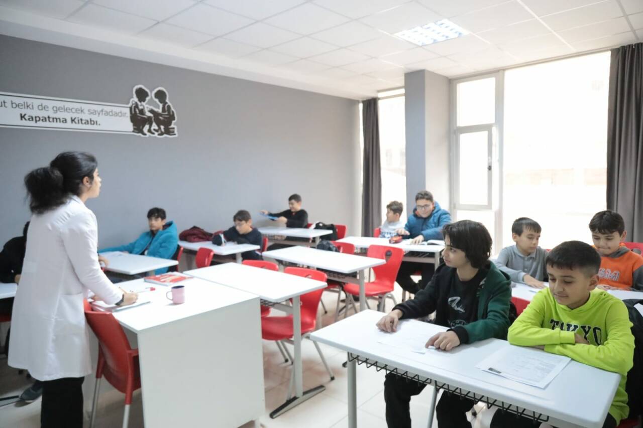 Aksaray Belediyesi Bilgihane merkezlerinde yaz tatiline yönelik hazırlanan eğitim programı