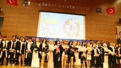 Aksaray Üniversitesi (ASÜ) Sağlık Hizmetleri Meslek Yüksekokulu (SHMYO)’da mezuniyet gururu