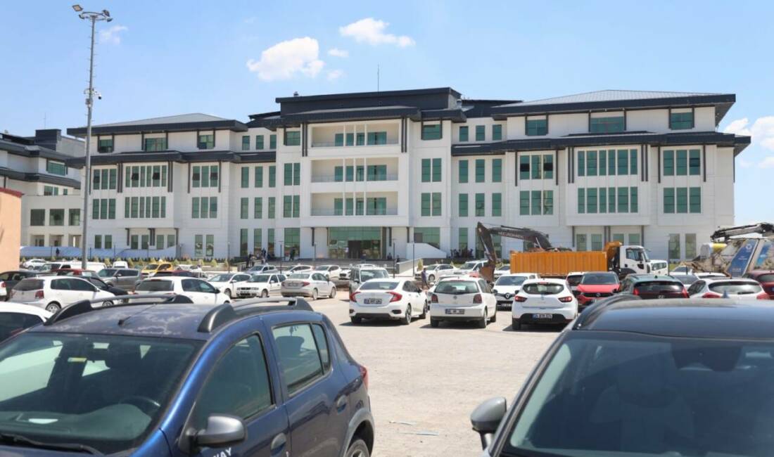 Aksaray Belediye Hizmet Binası Hacılar Harmanı Mahallesi’nde yeni yerinde hizmete