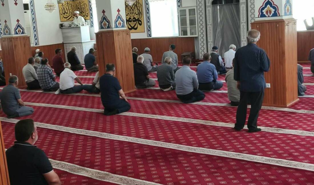 Sultanhanı İlçe Müftüsü Selman Çiloğlu’nun her pazar düzenlediği hadis-i şerif