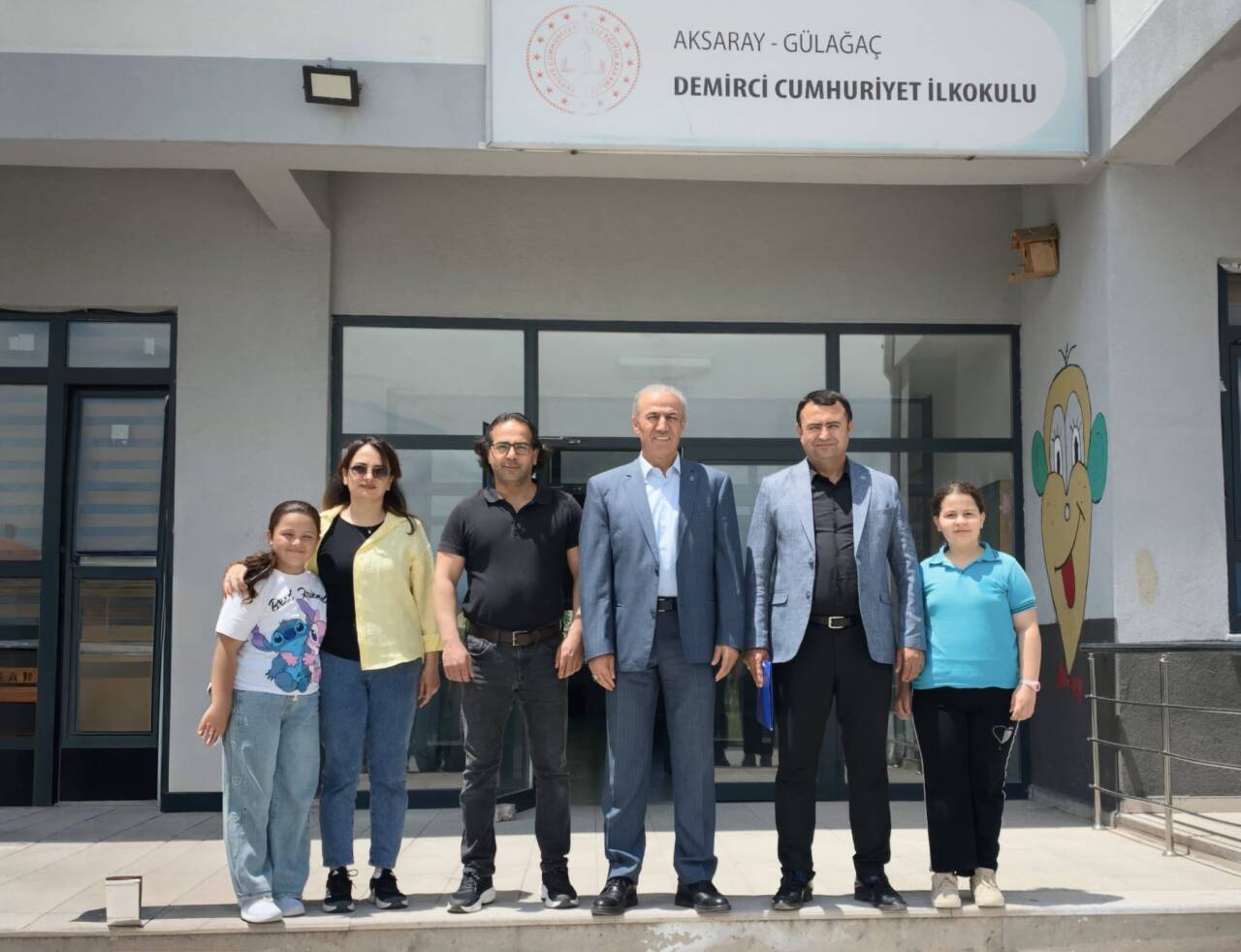 Eğitim-Bir-Sen Aksaray Şube Başkanı Murat Görmez, Gülağaç’ta okul ziyaretleri gerçekleştirerek