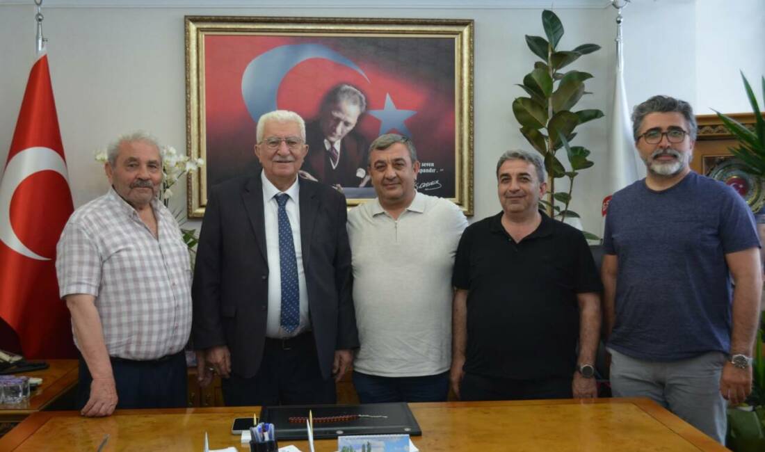 Aksaray esnafından Birlik Başkanı Öztürk’e ziyaret Fırıncılar, lokantacılar ve pastacılar esnafı, Birlik Başkanı Veysel Öztürk’ü ziyaret