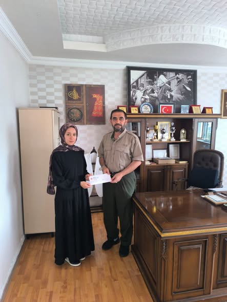 Eskil’de Hadis Yarışması ödülleri sahiplerini buldu Eskil İlçe Müftülüğü tarafından düzenlenen Umre ödüllü hadis yarışmasında dereceye