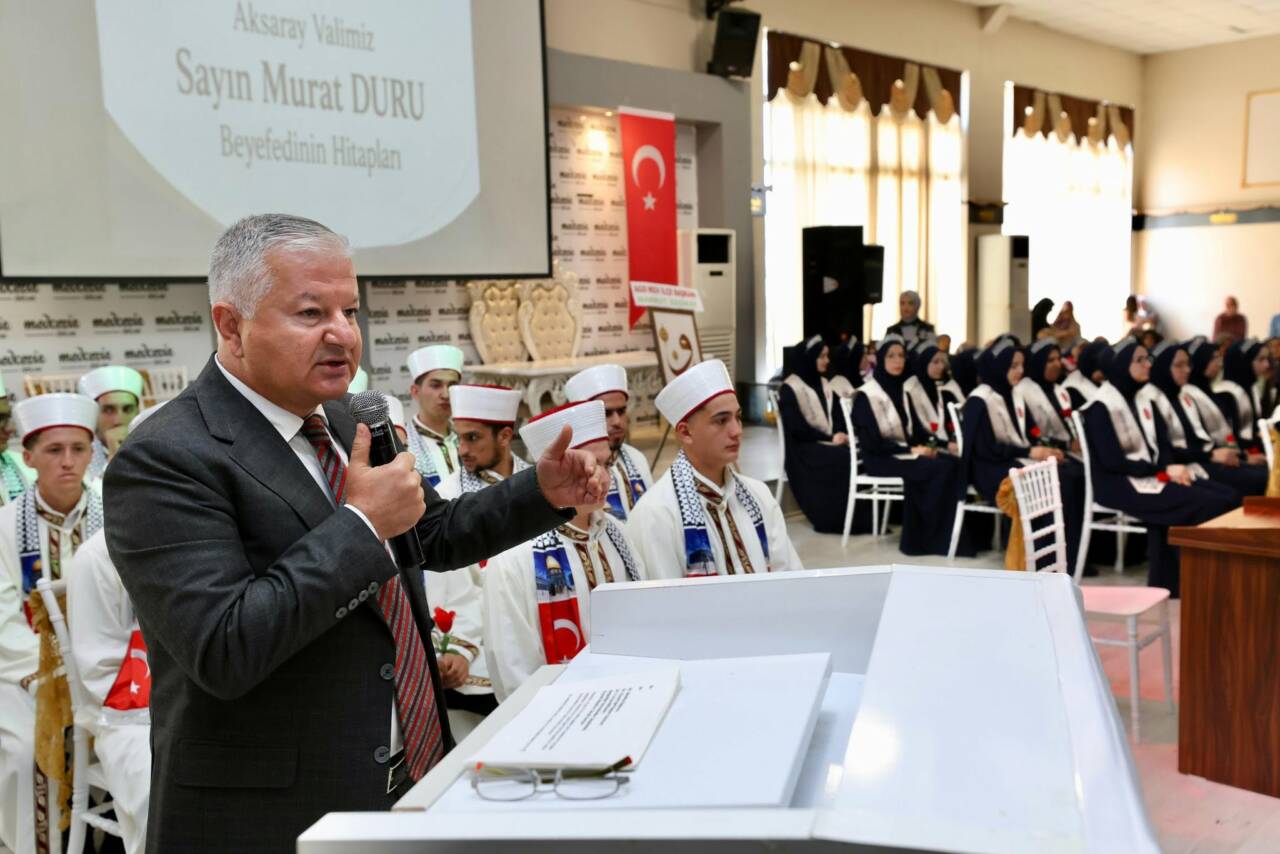 Eskil’de düzenlenen Hafızlık İcazet Merasimi’nde eğitimlerini başarıyla tamamlayan 39 öğrenci