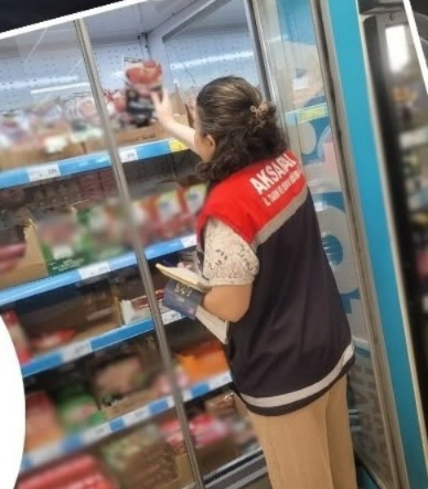 Aksaray’da gıda denetimleri aralıksız sürüyor Tarım ve Orman İl Müdürlüğü ekipleri, Aksaray genelinde halk sağlığını