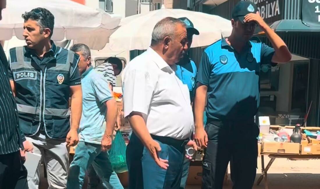 Gülağaç’ta pazar yerinde vatandaşla buluşma Gülağaç Belediye Başkanı Doğan Başbuğ, semt pazarını ziyaret ederek vatandaş
