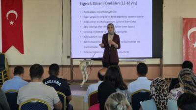 Aksaray Valiliği himayesinde yürütülen proje kapsamında Güzelyurt’ta düzenlenen seminerde, bağımlılığın