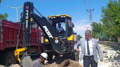 Ihlara Belediye Başkanı Yunus Akar, Atatürk Bulvarı’nda başlayan elektrik altyapı