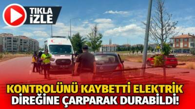Aksaray’da meydana gelen trafik kazasında kontrolden çıkan bir otomobil orta