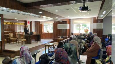 Aksaray’da Yaz Kur’an Kurslarında görev alacak öğreticilere yönelik düzenlenen seminerde,