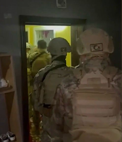 6 ilde düzenlenen uyuşturucu operasyonunda 211 zanlı tutuklandı Kayseri merkezli 6 ilde uyuşturucu satıcılarına yönelik operasyonda gözaltına alınan