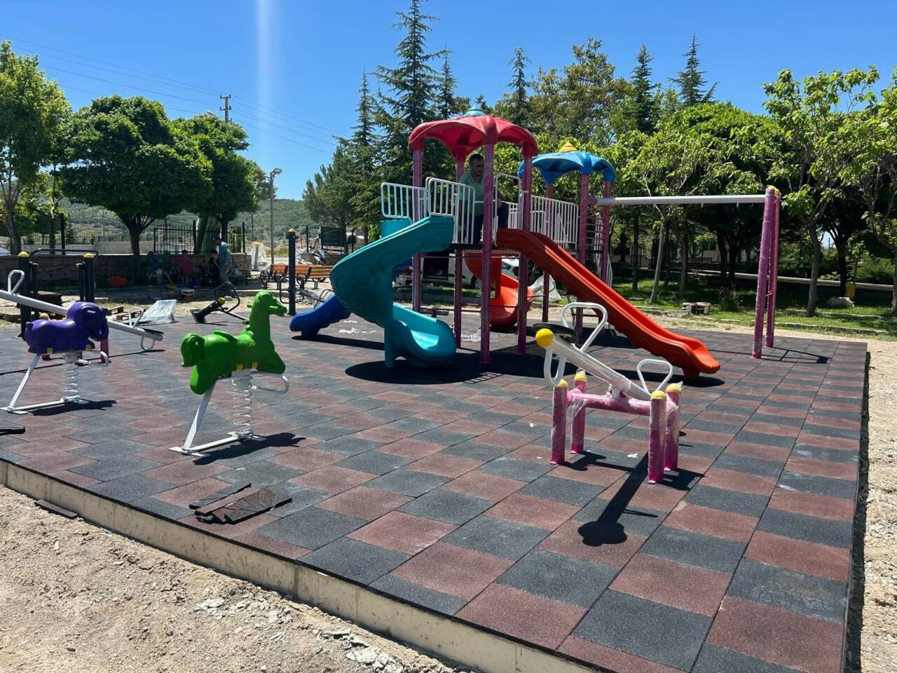 Güzelyurt Belediyesi, ilçeye üç yeni park kazandırırken Yeni Mahalle’deki parkı