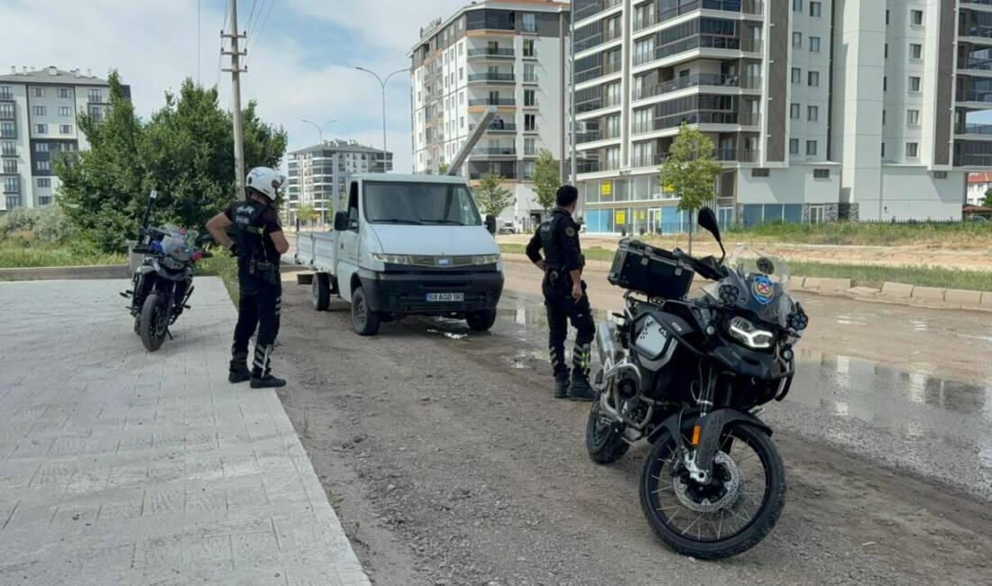 Aksaray’da polis ekiplerince durdurulan çekme