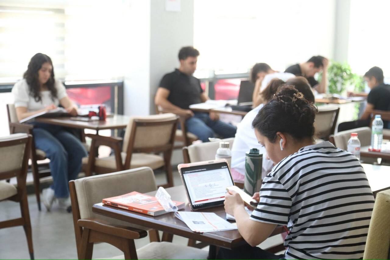 Kitap Konakları ve Millet Kıraathaneleri, yaklaşan sınav takvimiyle birlikte öğrencilerin