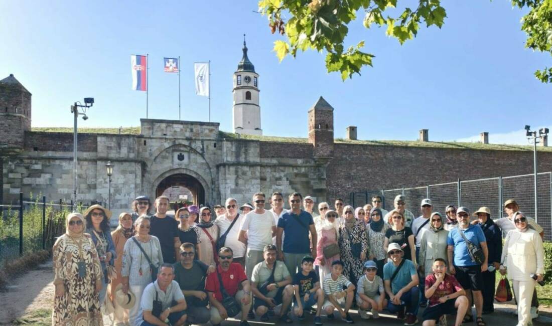 Aksaray Eğitim-Bir-Sen’den Balkan ve Benelüks kültür turu Aksaray Eğitim-Bir-Sen, üyelerinin moral ve motivasyonunu artırmak, birlik ve beraberliği