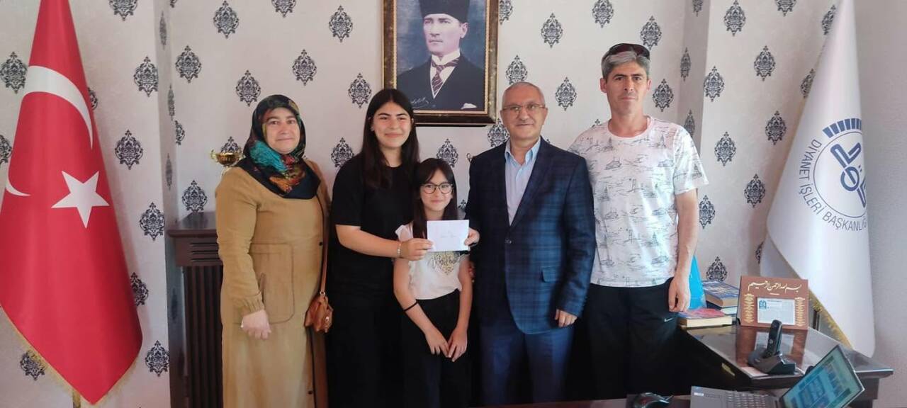 Diyanet İşleri Başkanlığı’nın gençlere yönelik düzenlediği Umre Ödüllü Bilgi Yarışması’nda
