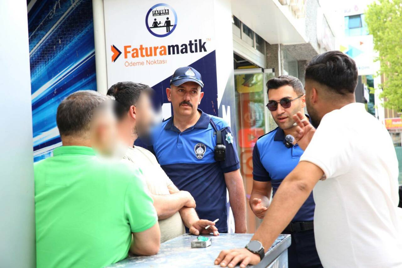 Aksaray Belediyesi Zabıta Müdürlüğü ekipleri, kent genelinde çevre temizliğinin korunmasına
