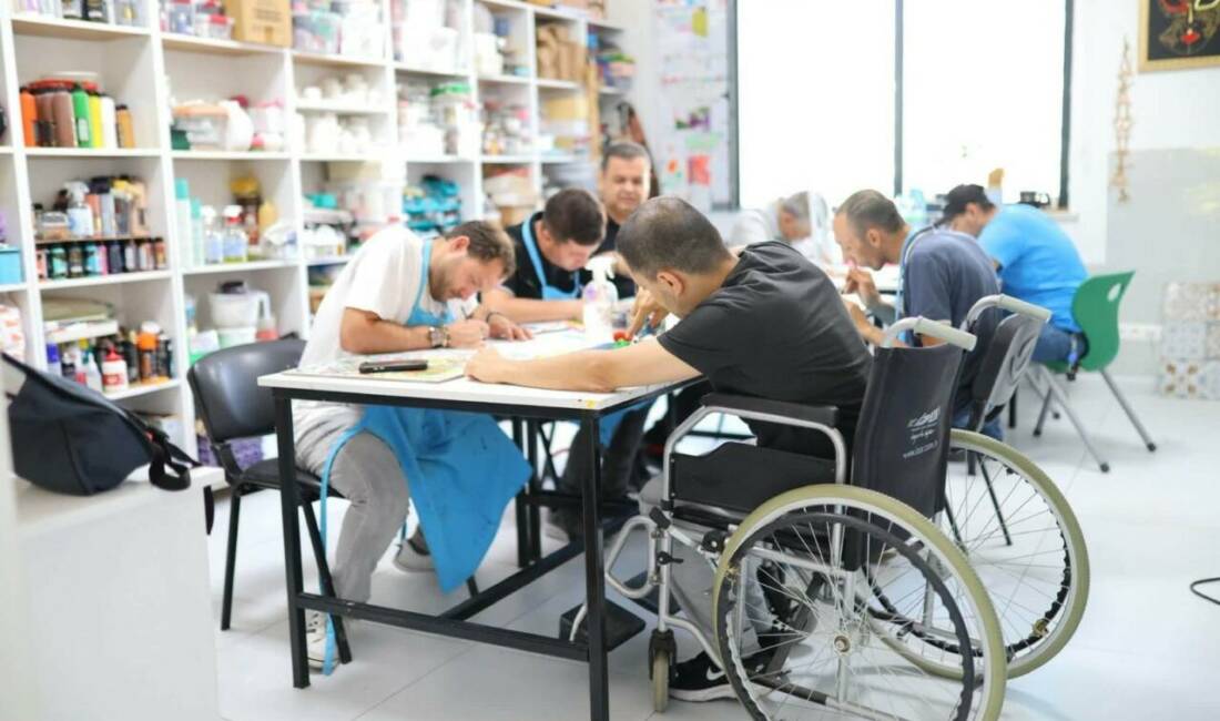 Sanatla Gelişen Yetenekler, Birlikte Güçlenen Hayatlar Aksaray Belediyesi Engelsiz Yaşam Merkezi'nde özel gereksinimli bireylerin gelişimlerine katkı