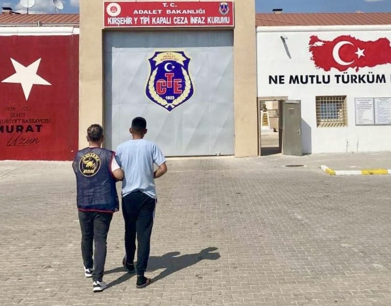 Hakkında 14 yıl 6 ay hapis cezası bulunan firari yakalandı Kırşehir'de, hakkında 14 yıl 6 ay kesinleşmiş hapis cezası bulunan