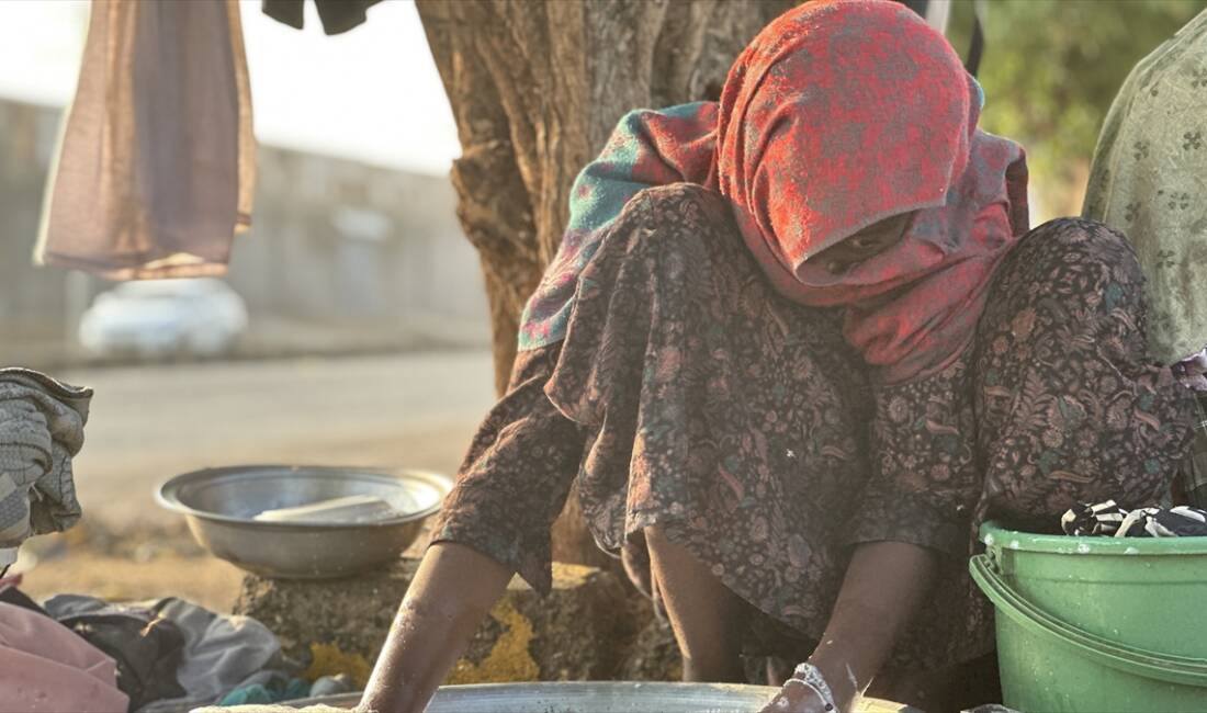Dünya Sağlık Örgütü (DSÖ) Sudan Temsilcisi Shible Sahbani, "Sudan, 33