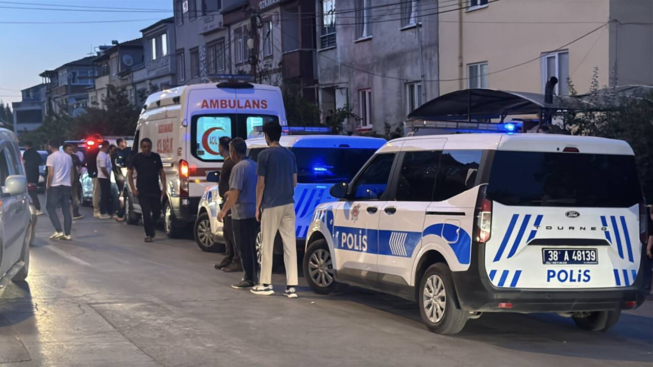 Kayseri'nin merkez Melikgazi ilçesinde tartıştığı kardeşi tarafından pompalı tüfekle vurulan