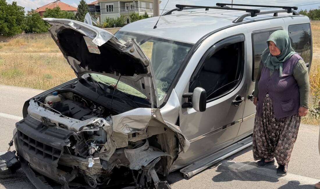 Aksaray’da otomobil ile hafif ticari aracın çarpıştığı kazada 6 kişi yaralandı Aksaray'da otomobil ile hafif ticari aracın çarpıştığı kazada 6 kişi