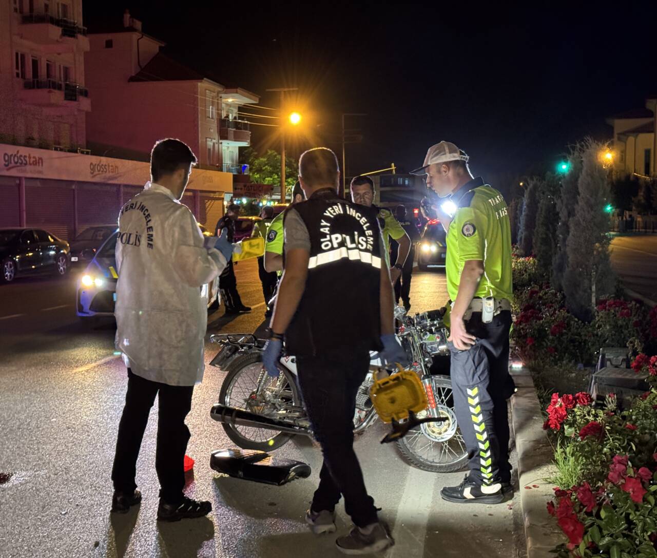 Karaman'da cipe arkadan çarpan motosiklet sürücüsü ağır yaralandı.