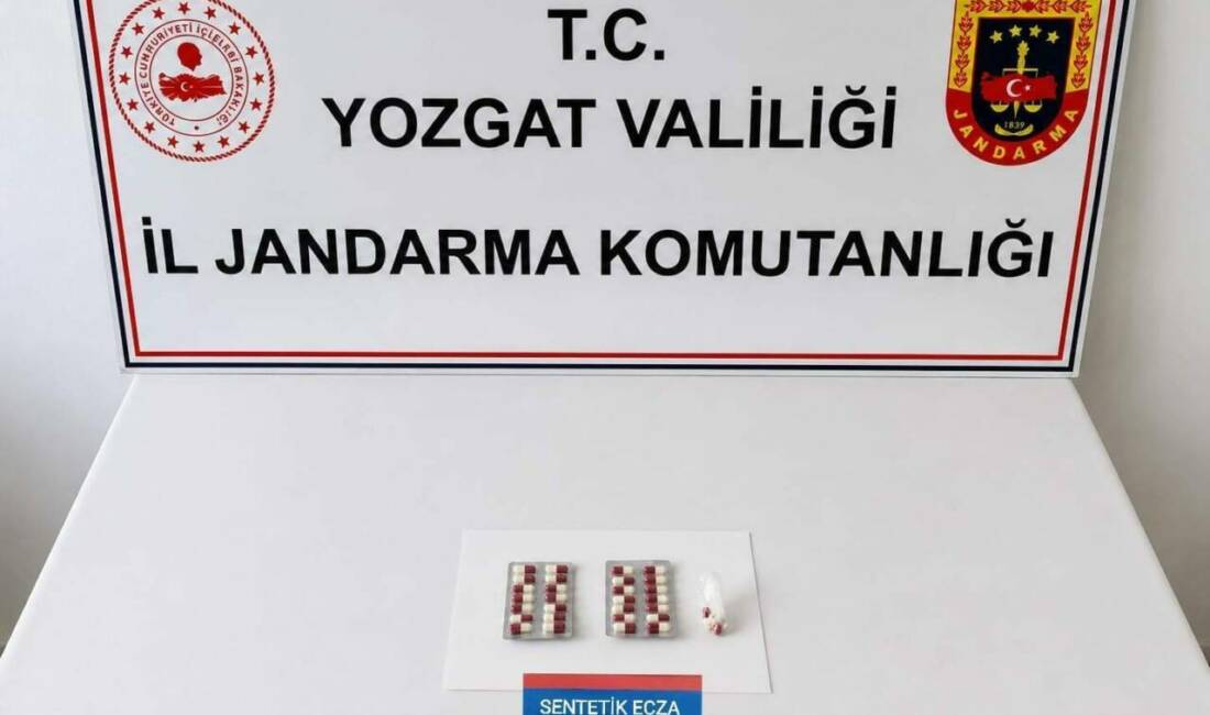 Uyuşturucu operasyonunda 3 zanlı yakalandı Yozgat'ta düzenlenen uyuşturucu operasyonunda 3 şüpheli gözaltına alındı.