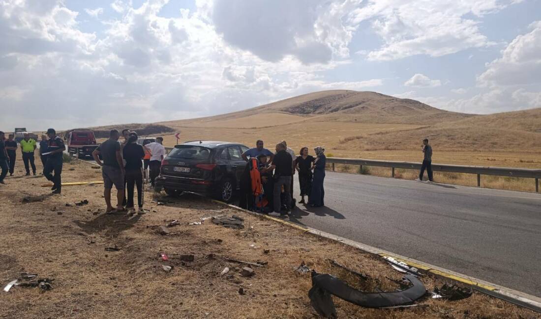 Sivas'ın Şarkışla ilçesinde iki otomobilin çarpışması sonucu 1 kişi hayatını