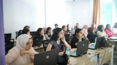 Aksaray Belediyesi, gençlerin ve vatandaşların dijital becerilerini geliştirmek amacıyla Akademi
