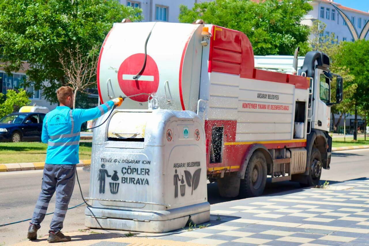 Aksaray Belediyesi, kent genelinde çevre temizliği ve halk sağlığını korumaya