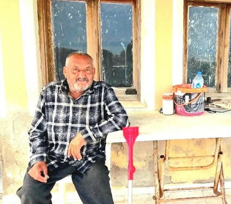 Ayının saldırısına uğradı, yaşamını yitirdi! İzmir'in Seferihisar ilçesinde, evinin önündeki kanepede uyuduğu sırada ayı saldırısına