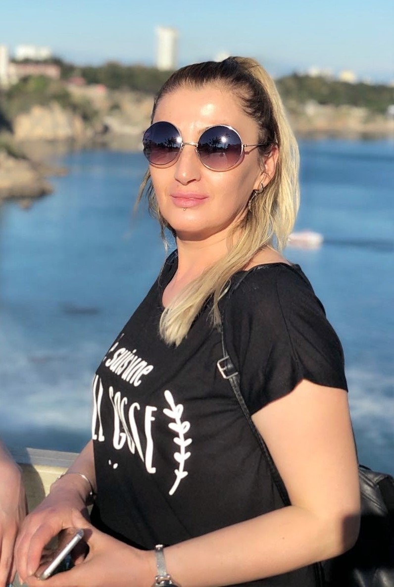 Antalya'da estetik işlem sonrası dudağında doku kaybı yaşadığını ileri süren
