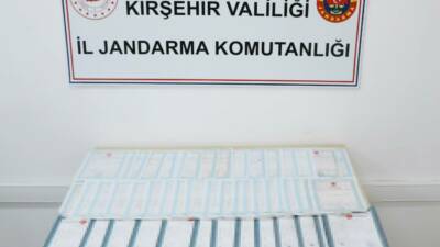 Kırşehir'de jandarma ekiplerince düzenlenen tefecilik operasyonunda gözaltına alınan 4 şüpheli