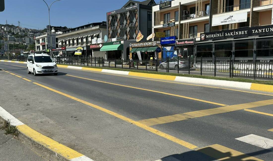 Sakarya'nın Serdivan ilçesinde bahşiş almak amacıyla sünnet konvoyunun önünü keserek