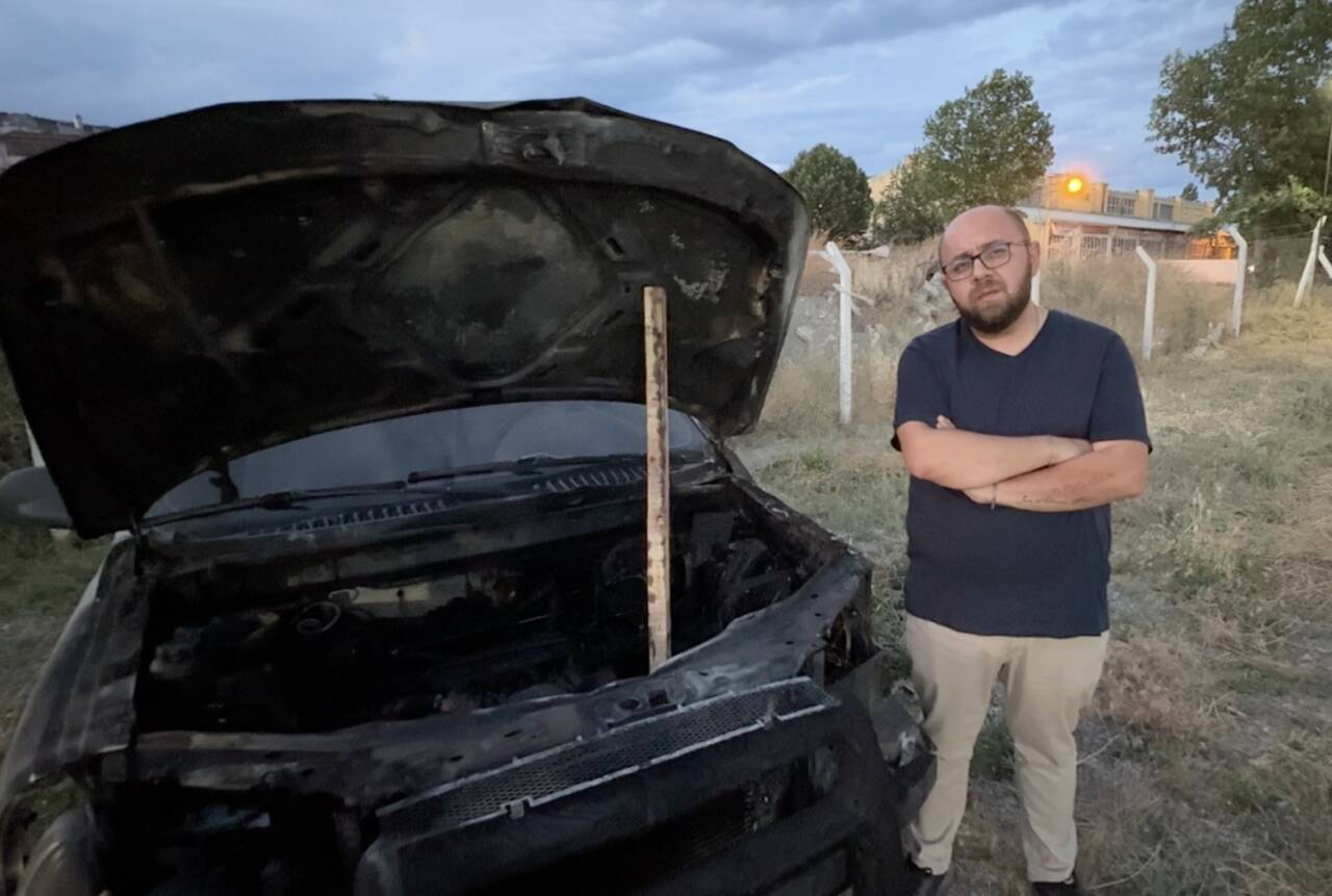 Kastamonu'nun Tosya ilçesinde seyir halindeki cip, motor aksamından çıkan yangın