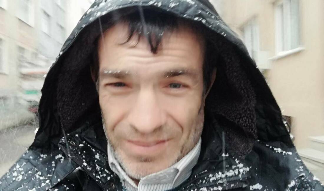 Yanan barakada mahsur kalarak yaşamını yitirdi! Bursa'nın İnegöl ilçesinde gece saatlerinde çıkan baraka yangını faciayla sonuçlandı.