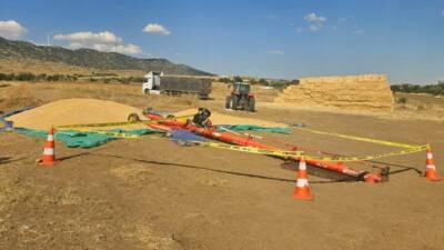 Kırıkkale'de buğday yüklemesi sırasında devrilen hububat elevatörünün altında kalan 18