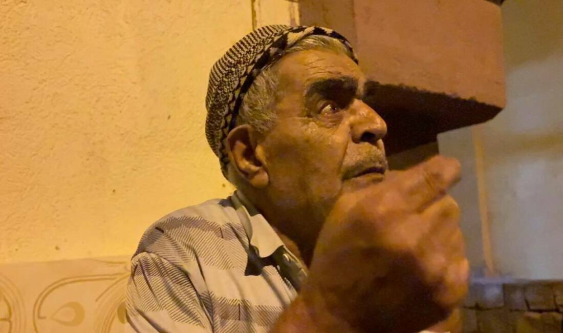 Evladın böylesi; yürümekte zorlanan babasının tekerlekli sandalyesini yaktı! Kayseri’nin Kocasinan ilçesinde bir şahıs yürümekte zorluk çeken babasının akülü