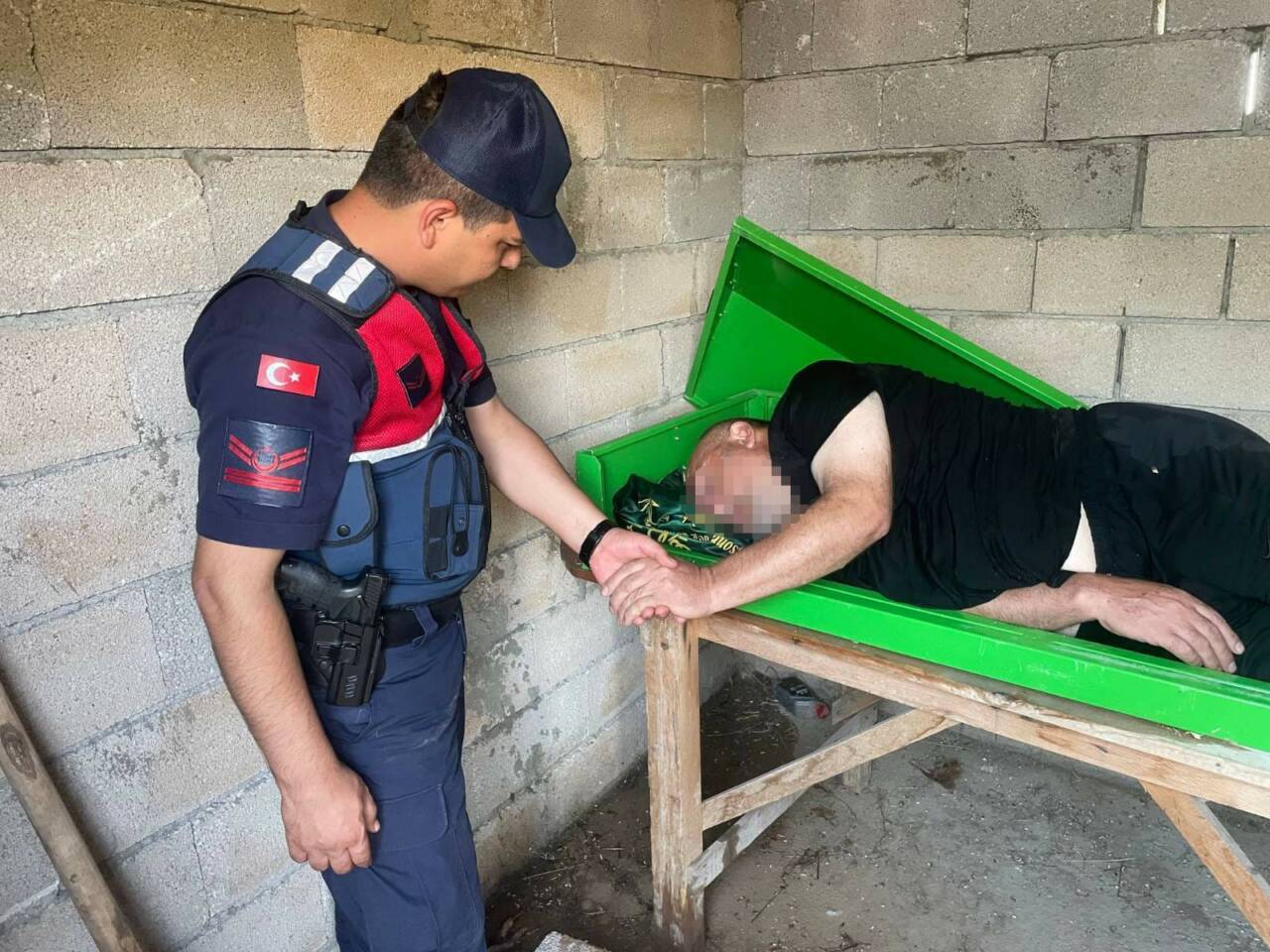 Yozgat’ın Boğazlıyan ilçesinde kaybolan bir kişi, mezarlığın malzeme deposundaki bir