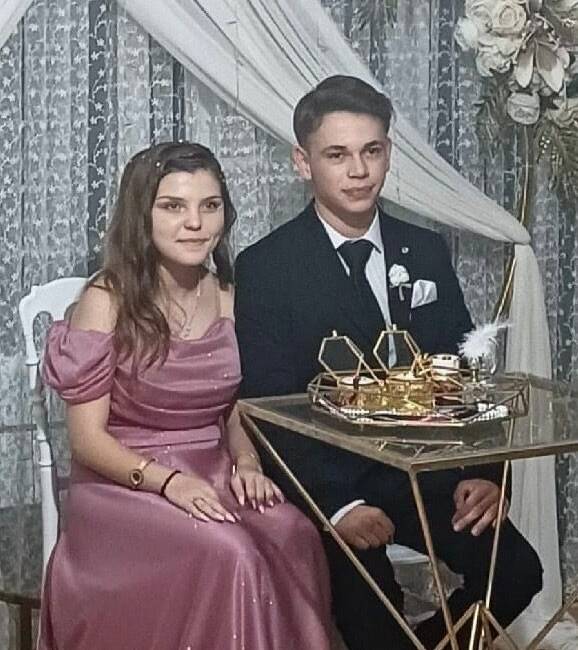 Nişanlısı ile birlikte sırra kadem bastı! Sakarya'da geçtiğimiz yıl nişanlandıktan kısa süre sonra nişanlısı ile birlikte