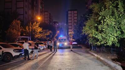 Adana'da boşanmak isteyen 40 yaşındaki kadın, eşi tarafından uykusunda başına