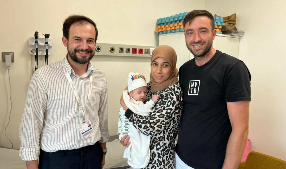 Bursa'da 22 haftalıkken ciğerinde kist olduğu farkedilen minik bebek annesinin