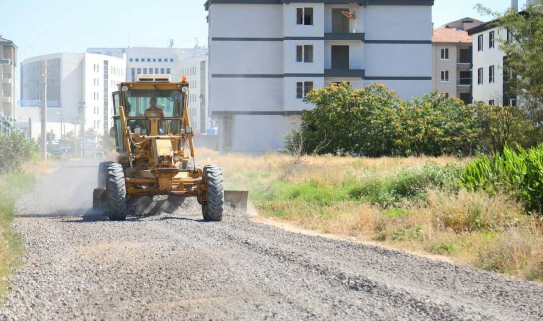 Aksaray Belediyesi Tacin Mahallesi’nde yol çalışmalarını sürdürüyor Aksaray Belediyesi, ulaşım altyapısını güçlendirme çalışmaları kapsamında Tacin Mahallesi’nde malzeme