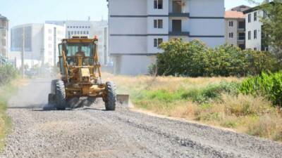 Aksaray Belediyesi, ulaşım altyapısını güçlendirme çalışmaları kapsamında Tacin Mahallesi’nde malzeme