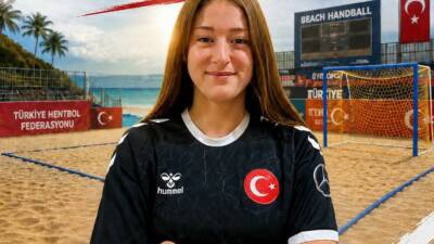 Aksaray Belediyespor Hentbol Takımı'nın genç sporcusu Ünzile Gül Bahçe, 1-5